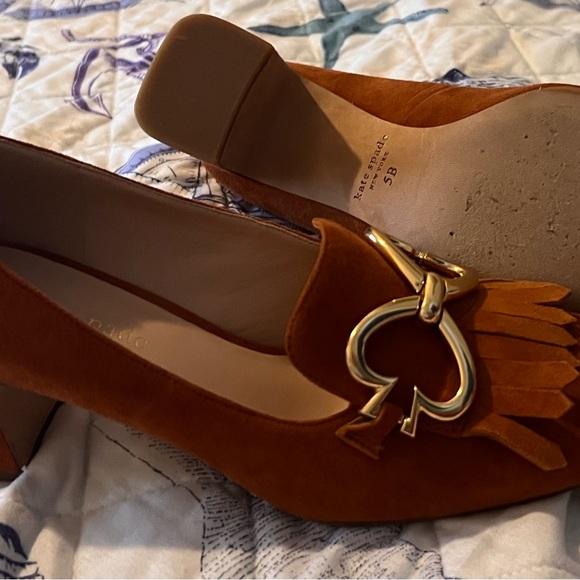 Kate Spade Yarrow suede fringe pump, size 5 - Picture 3 of 3
